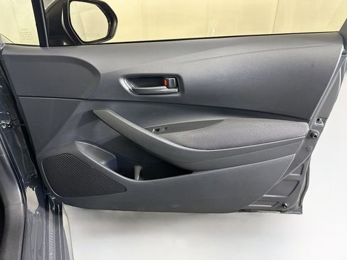 Used 2023 Toyota Corolla LE w/ Carpet Mat Package (TMS) FWD image 29