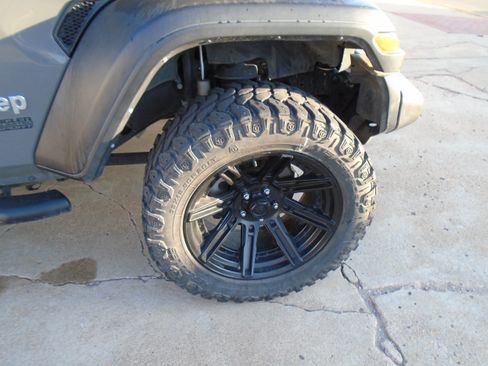 Used 2021 Jeep Wrangler Unlimited Sport AWD/4WD image 7