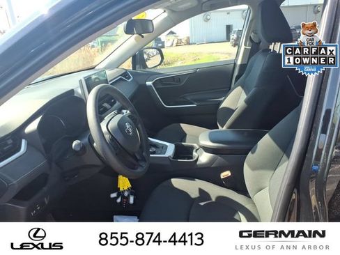 Used 2025 Toyota RAV4 LE AWD/4WD image 13