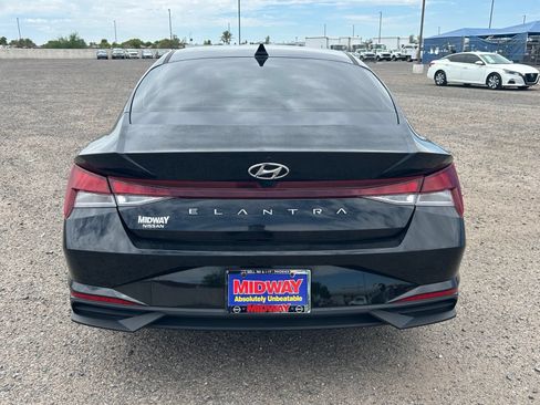 Used 2023 Hyundai Elantra SEL w/ Cargo Package FWD image 6