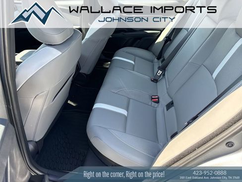 Used 2025 Toyota Camry SE w/ Convenience Package FWD image 39