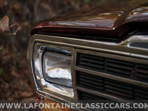 Used 1991 Jeep Grand Wagoneer image 20