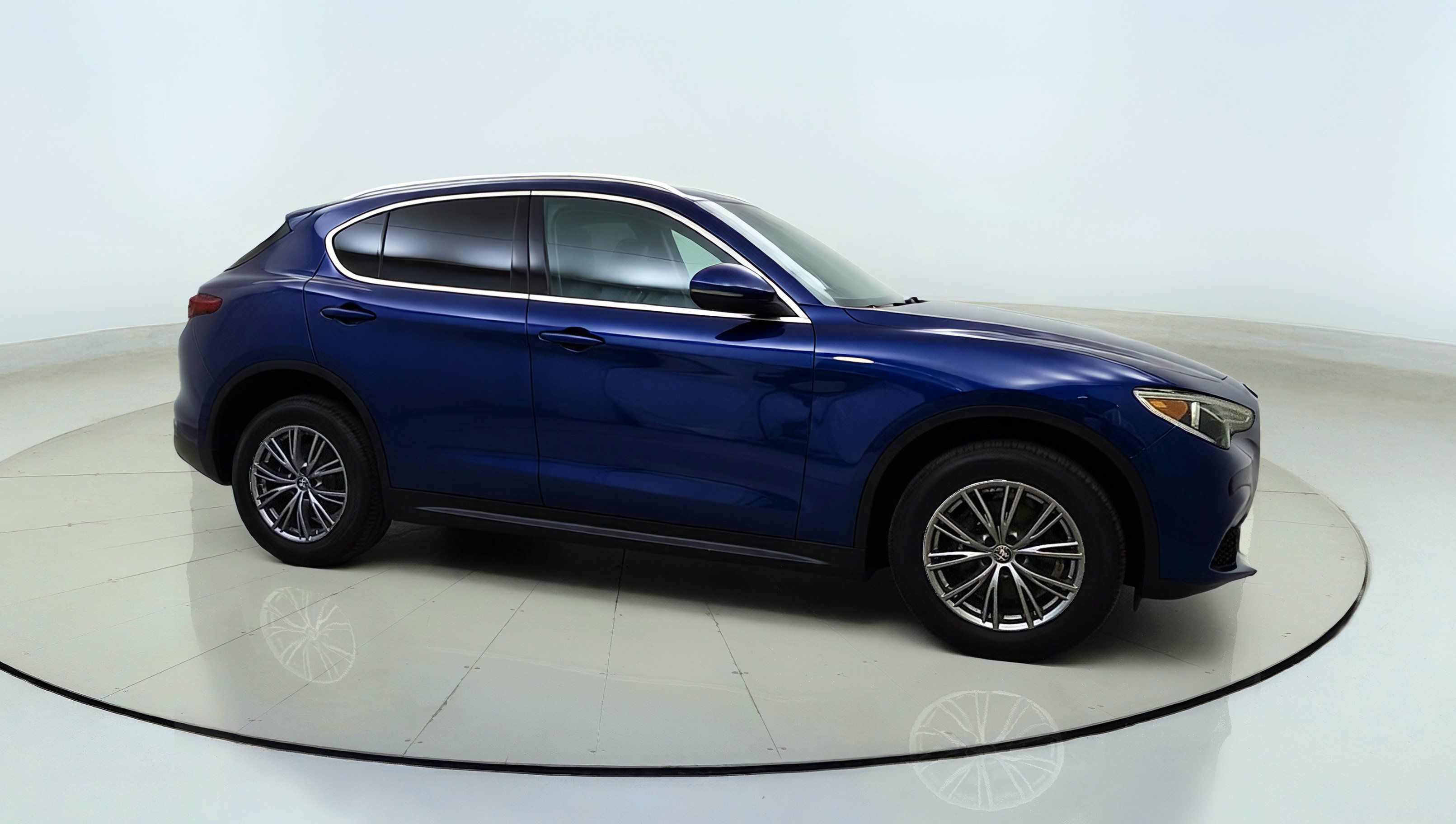 Used 2018 Alfa Romeo Stelvio Ti AWD/4WD image 8