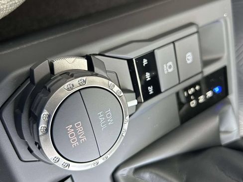New 2026 Toyota 4Runner SR5 AWD/4WD image 23