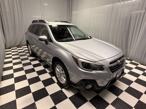 Used 2018 Subaru Outback 2.5i Premium AWD/4WD image 4