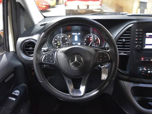 Used 2020 Mercedes-Benz Metris Passenger image 21