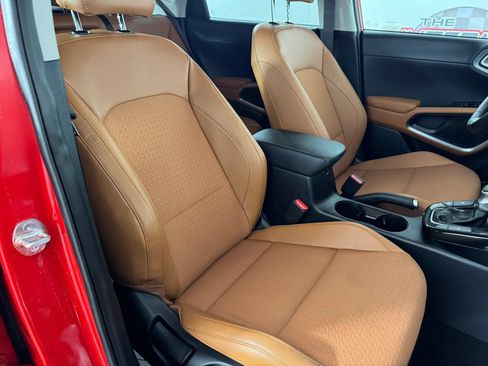 Used 2025 Kia Soul EX FWD image 32
