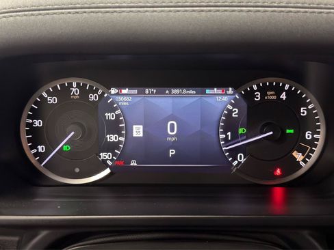 Used 2023 Land Rover Defender 130 SE AWD/4WD image 15