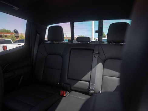 Used 2024 Chevrolet Colorado LT w/ LT Convenience Package III RWD image 11