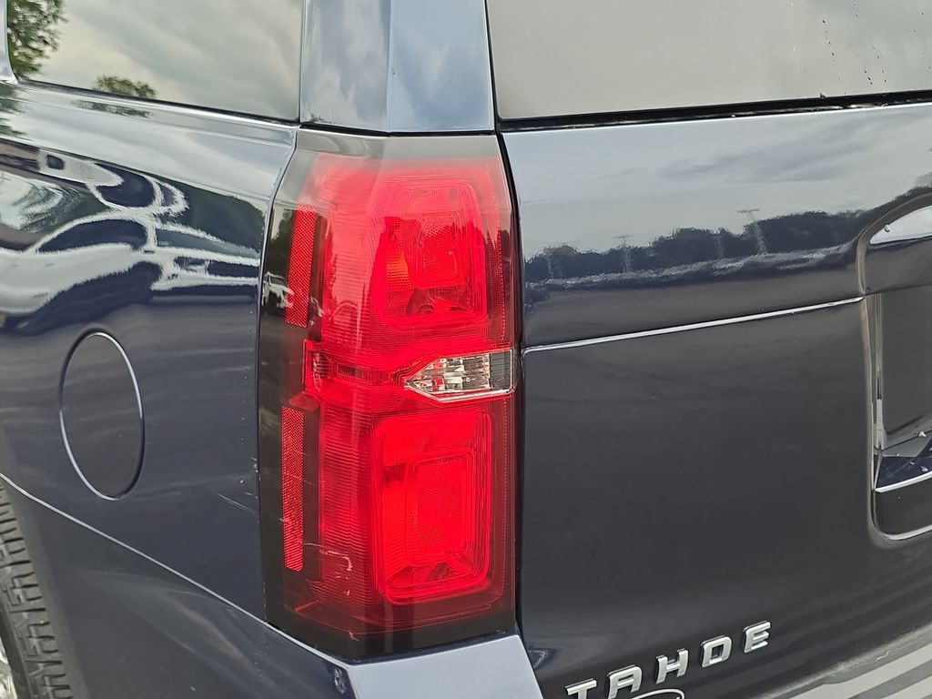 Certified 2020 Chevrolet Tahoe LT w/ Luxury Package AWD/4WD image 34