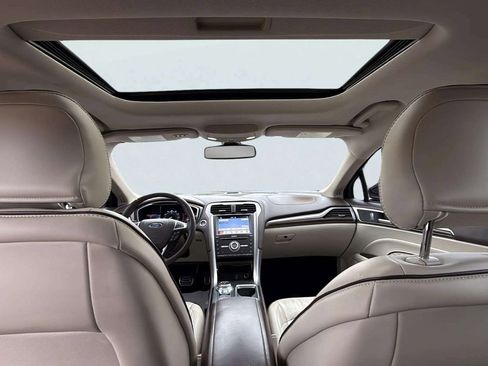 Used 2017 Ford Fusion Platinum image 14