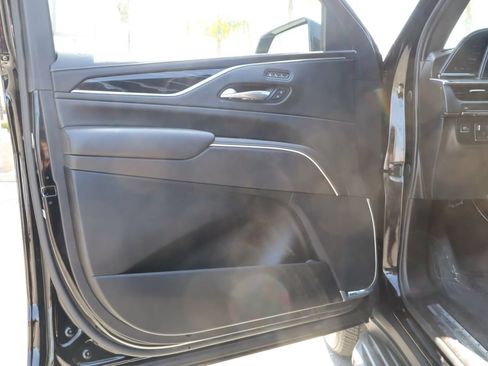 Used 2021 Cadillac Escalade Sport RWD image 16