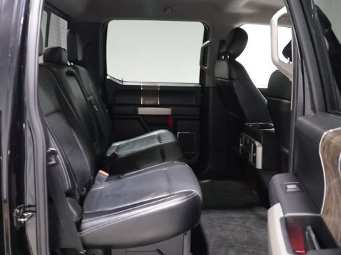 Used 2018 Ford F250 Lariat w/ Lariat Ultimate Package AWD/4WD image 19