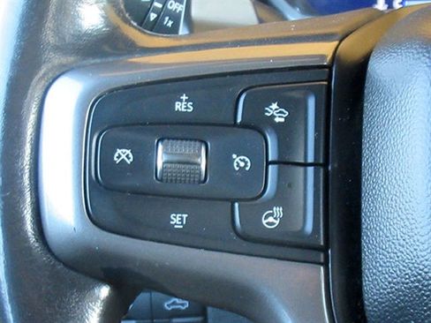 Used 2022 Chevrolet Silverado 1500 ZR2 w/ Technology Package image 17