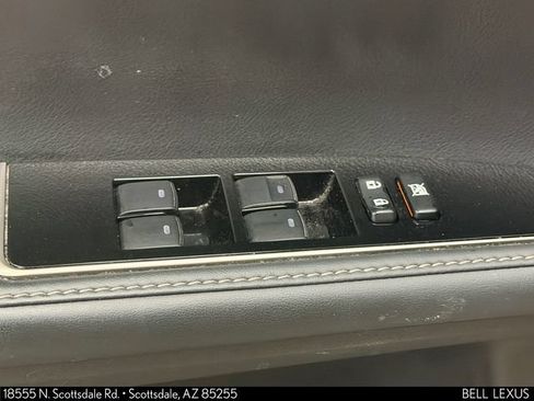 Used 2016 Lexus ES 350 w/ Luxury Package w/Wood Trim FWD image 14