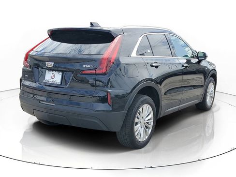 Certified 2024 Cadillac XT4 Luxury w/ Cold Weather Package AWD/4WD image 4