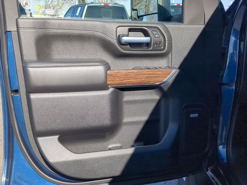 Used 2021 Chevrolet Silverado 2500 High Country w/ Z71 Off-Road Package image 15