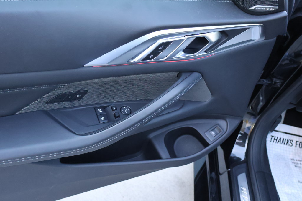 Used 2021 BMW M4 Coupe w/ Executive Package RWD image 19