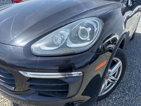 Used 2016 Porsche Cayenne AWD/4WD image 9