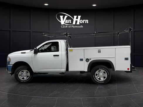 New 2024 RAM 2500 Tradesman w/ Chrome Appearance Group AWD/4WD image 16