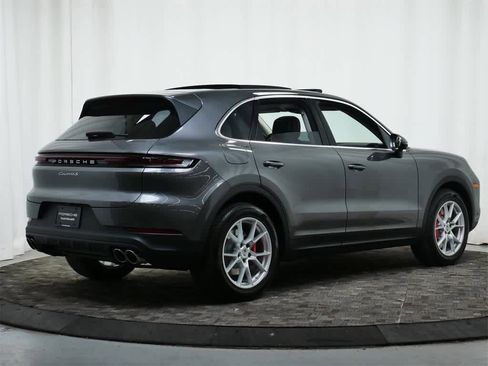 New 2026 Porsche Cayenne S image 7