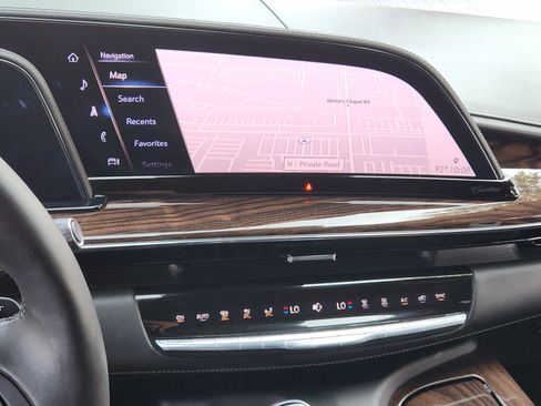 Used 2023 Cadillac Escalade Sport Platinum AWD/4WD image 9