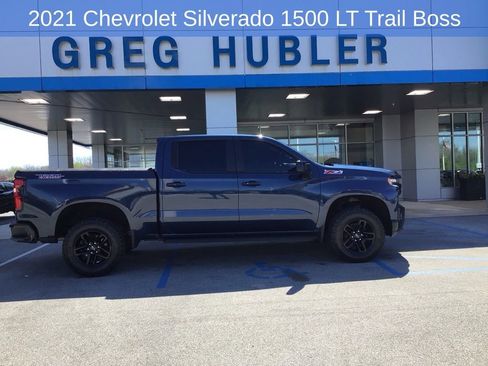 Used 2021 Chevrolet Silverado 1500 LT Trail Boss w/ Bed Protection Package image 2