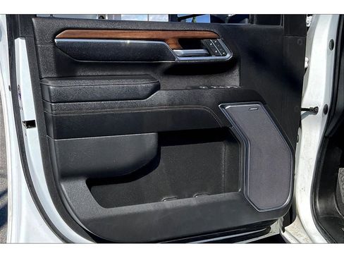 Used 2024 Chevrolet Silverado 3500 High Country w/ High Country Premium Package image 24