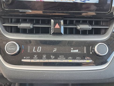 Certified 2024 Toyota Corolla LE image 31