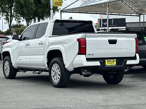 Used 2024 Toyota Tacoma SR5 AWD/4WD image 6