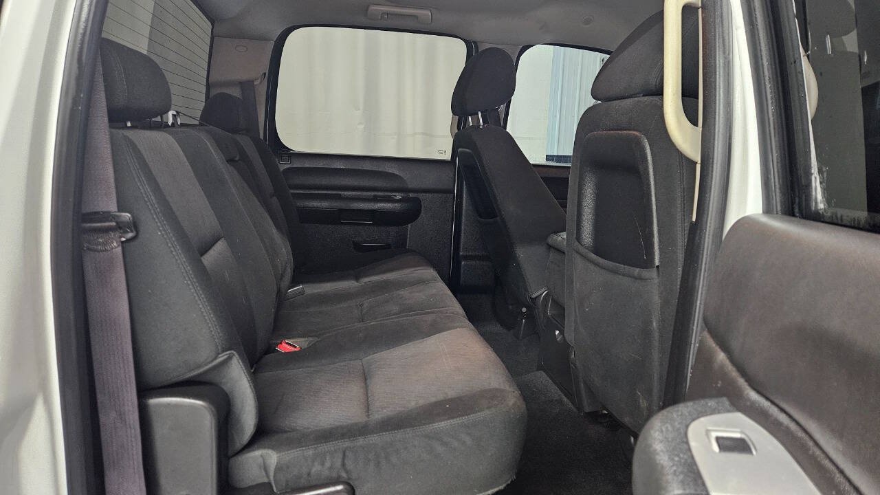 Used 2012 Chevrolet Silverado 3500 LT w/ Interior Plus Package AWD/4WD image 10