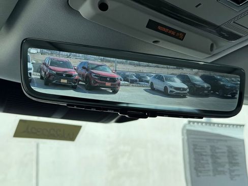 Used 2025 Land Rover Defender 110 S image 13