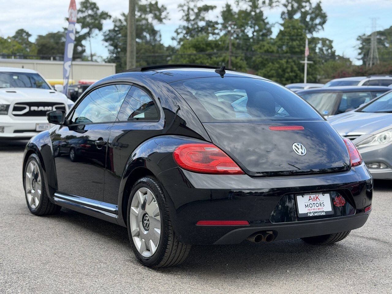 Used 2012 Volkswagen Beetle 2.5 FWD image 6