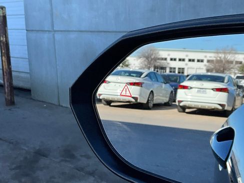 Used 2025 Hyundai Kona SEL image 20