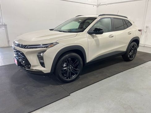 New 2026 Chevrolet Trax ACTIV w/ Sunroof Package image 3