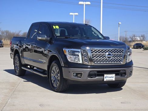 Used 2018 Nissan Titan Platinum Reserve w/ Platinum Utility Package image 3