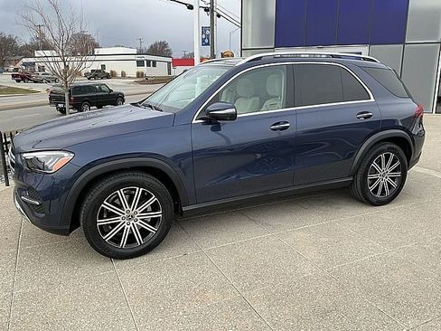 Used 2025 Mercedes-Benz GLE 350 4MATIC image 11
