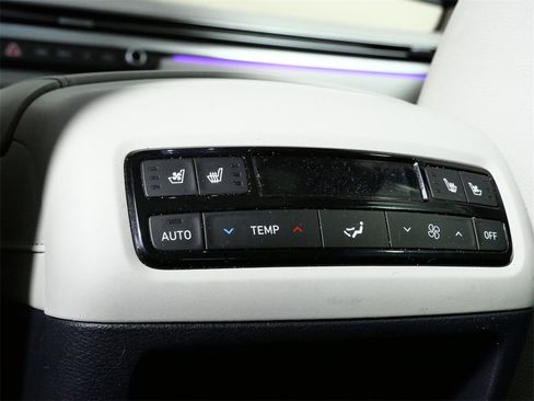 Used 2024 Hyundai Palisade Limited image 17