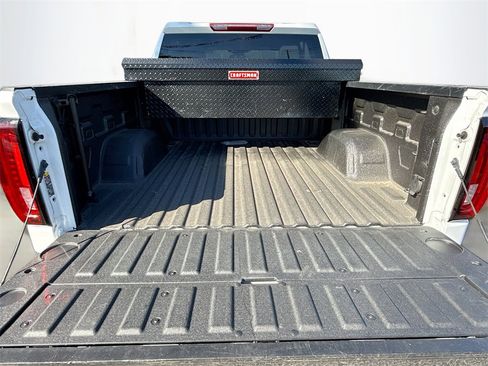 Used 2024 GMC Sierra 1500 SLT w/ X31 Off-Road Package image 26