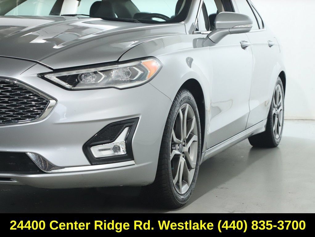Used 2020 Ford Fusion Titanium FWD image 5