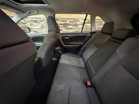 Used 2022 Toyota RAV4 XLE w/ Convenience Package image 29