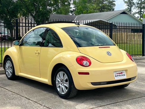 Used 2009 Volkswagen Beetle Coupe image 7
