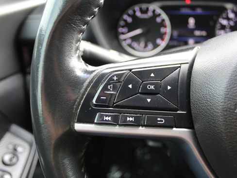 Used 2022 Nissan Sentra SV FWD image 16