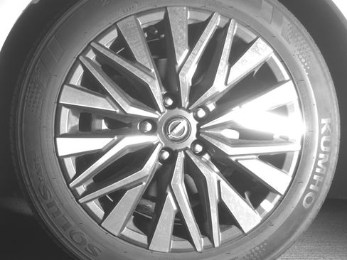 Used 2025 Nissan Altima 2.5 SV FWD image 12