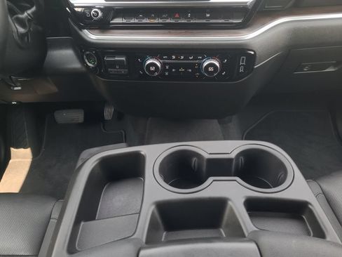 Used 2025 GMC Sierra 1500 SLT AWD/4WD image 11