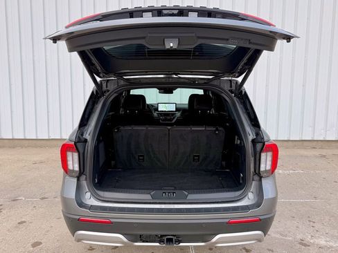 Certified 2025 Ford Explorer Platinum w/ LUX Leather Package AWD/4WD image 17