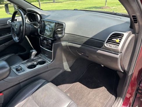 Used 2019 Jeep Grand Cherokee Limited AWD/4WD image 27