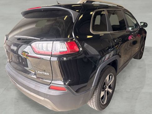 Used 2019 Jeep Cherokee Limited AWD/4WD image 6