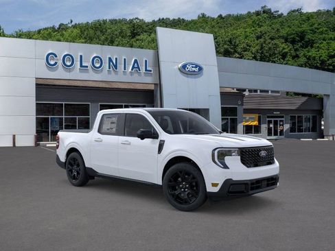 New 2025 Ford Maverick Lariat w/ Black Appearance Package image 7