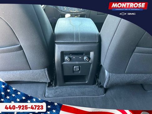 Used 2023 Chevrolet Traverse LT FWD image 21